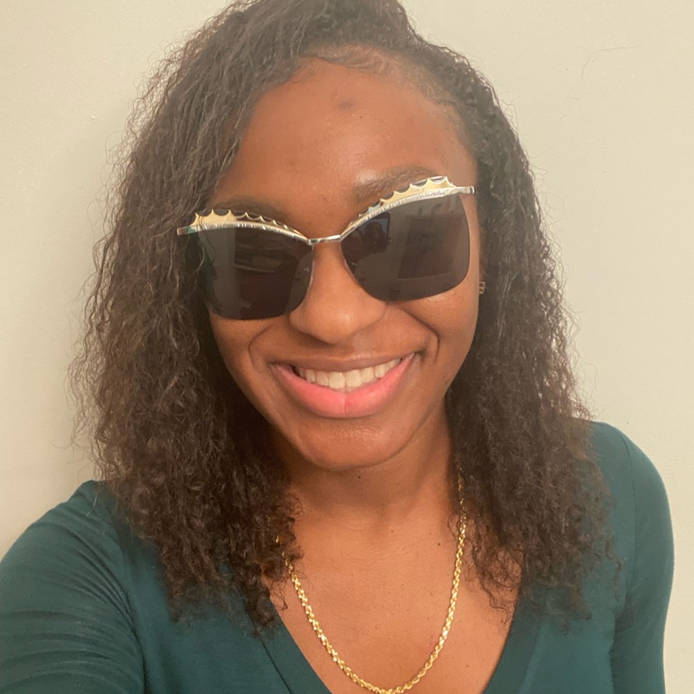 Meet your Posher, Shaquana